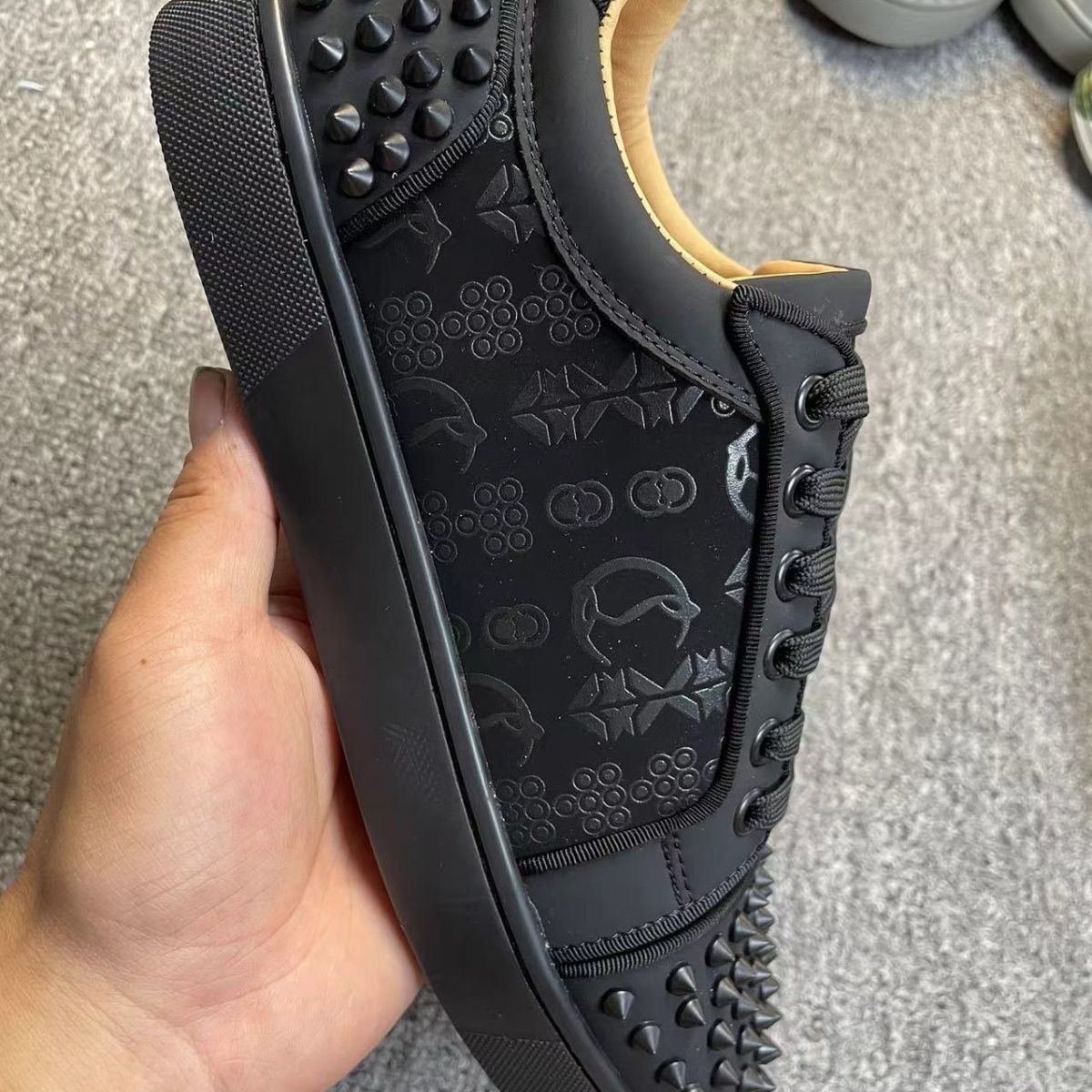 zapatillas christian louboutin premium: sofisticación de lujo y distinción urbana 🧸✨ zapatillas christian louboutin premium: sofisticación de lujo y distinción urbana 🧸✨