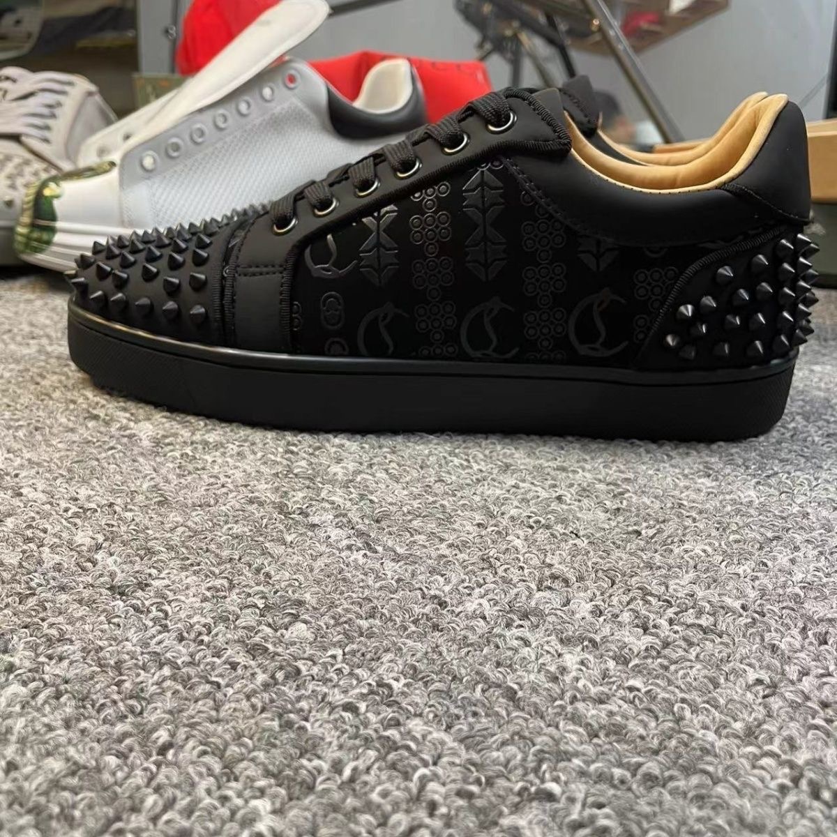 zapatillas christian louboutin premium: sofisticación de lujo y distinción urbana 🧸✨ zapatillas christian louboutin premium: sofisticación de lujo y distinción urbana 🧸✨