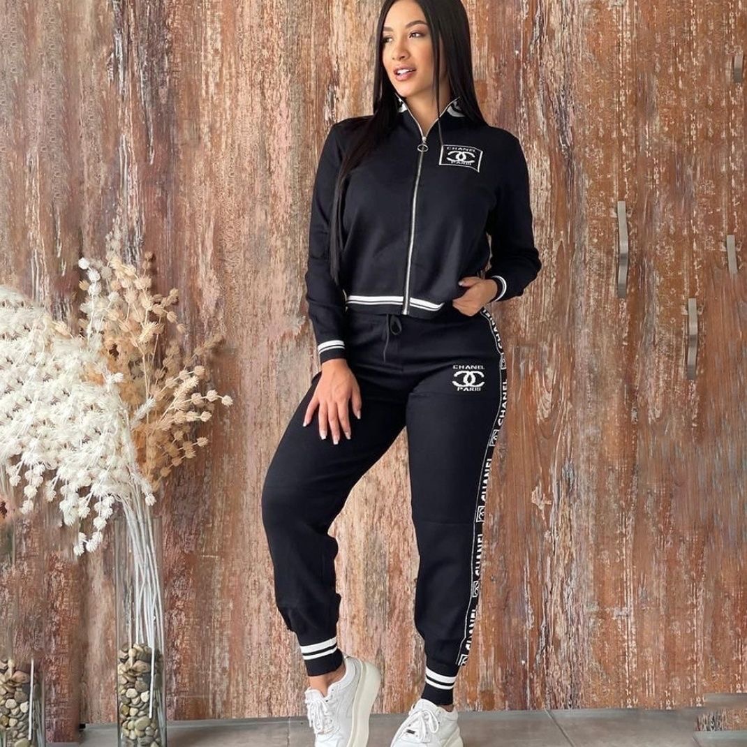 conjunto chanel premium: sofisticación de lujo y distinción urbana 🖤✨🧸 conjunto chanel premium: sofisticación de lujo y distinción urbana 🖤✨🧸