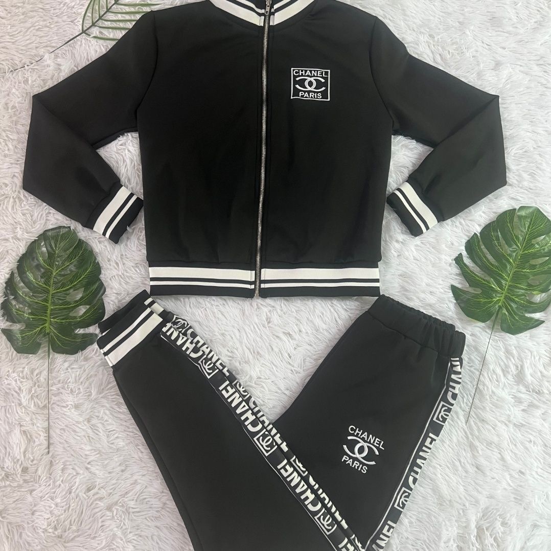 conjunto chanel premium: sofisticación de lujo y distinción urbana 🖤✨🧸 conjunto chanel premium: sofisticación de lujo y distinción urbana 🖤✨🧸