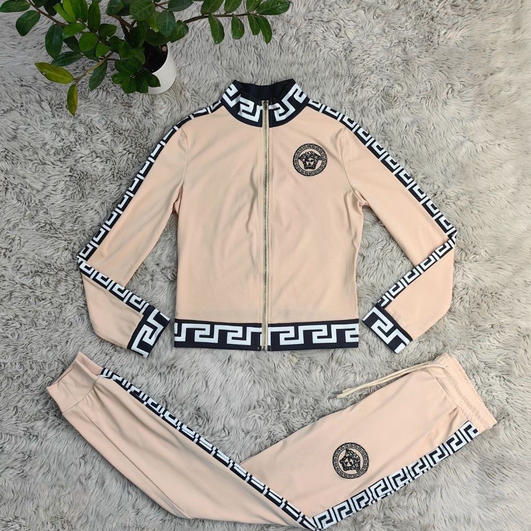 conjunto fendi premium: sofisticación de lujo y distinción urbana 🖤✨🧸 conjunto fendi premium: sofisticación de lujo y distinción urbana 🖤✨🧸