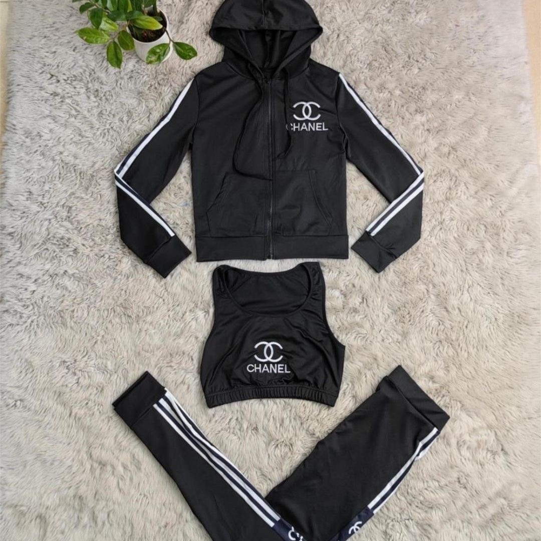 conjunto chanel premium: sofisticación de lujo y distinción urbana 🖤✨🧸 conjunto chanel premium: sofisticación de lujo y distinción urbana 🖤✨🧸