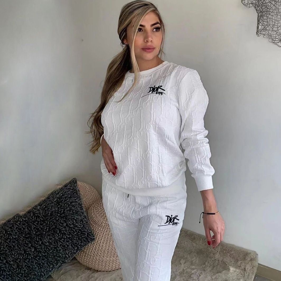 conjunto dior premium: sofisticación de lujo y distinción urbana 🖤✨🧸 conjunto dior premium: sofisticación de lujo y distinción urbana 🖤✨🧸