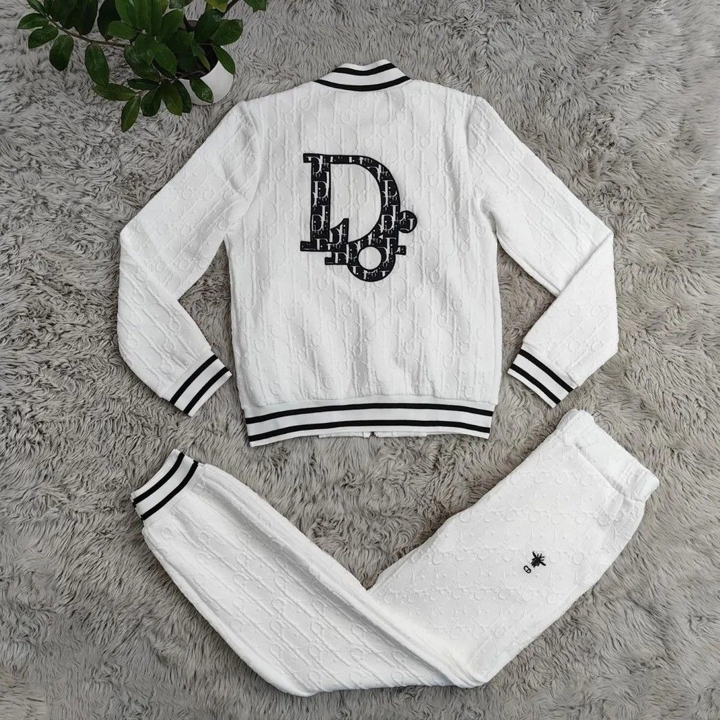 conjunto dior premium: sofisticación de lujo y distinción urbana 🖤✨🧸 conjunto dior premium: sofisticación de lujo y distinción urbana 🖤✨🧸