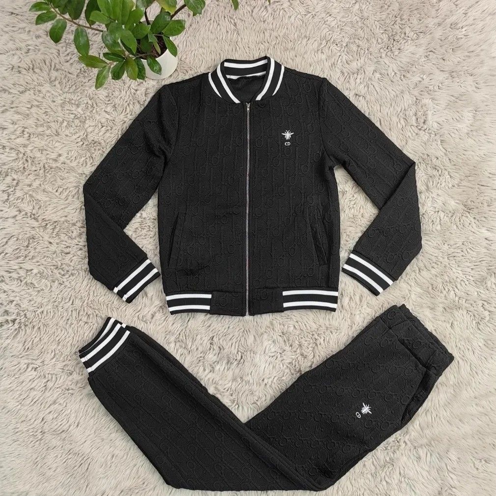 conjunto dior premium: sofisticación de lujo y distinción urbana 🖤✨🧸 conjunto dior premium: sofisticación de lujo y distinción urbana 🖤✨🧸