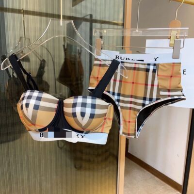 conjunto bañador estilo cuadros burberry: glamour y estilo bajo el sol 🤎✨