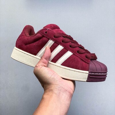 👟🍷 zapatillas adidas superstar "burgundy & white suede": estilo clásico, exclusivo y máxima tendencia ✨🤍